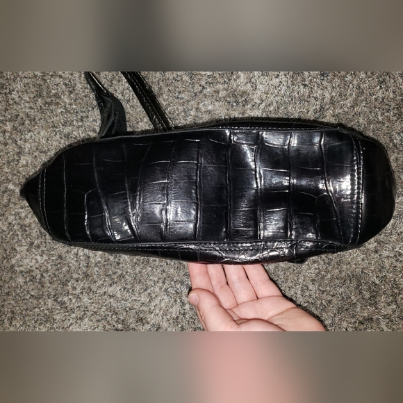 East 5th| Leather Crocodile-Embossed Shoulder Purse - Picture 7 of 8
